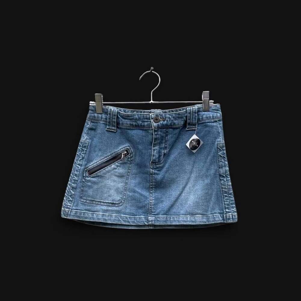 2000s denim mini skirt
